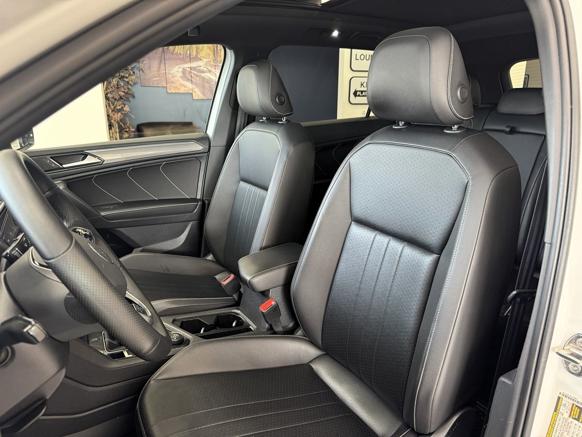 2022 Volkswagen Tiguan SE R-LINE BLACK - Photo 13