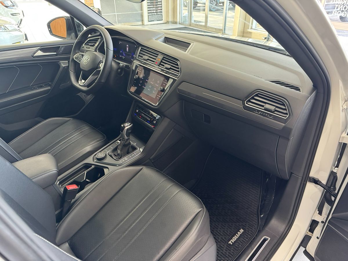 2022 Volkswagen Tiguan SE R-LINE BLACK - Photo 17