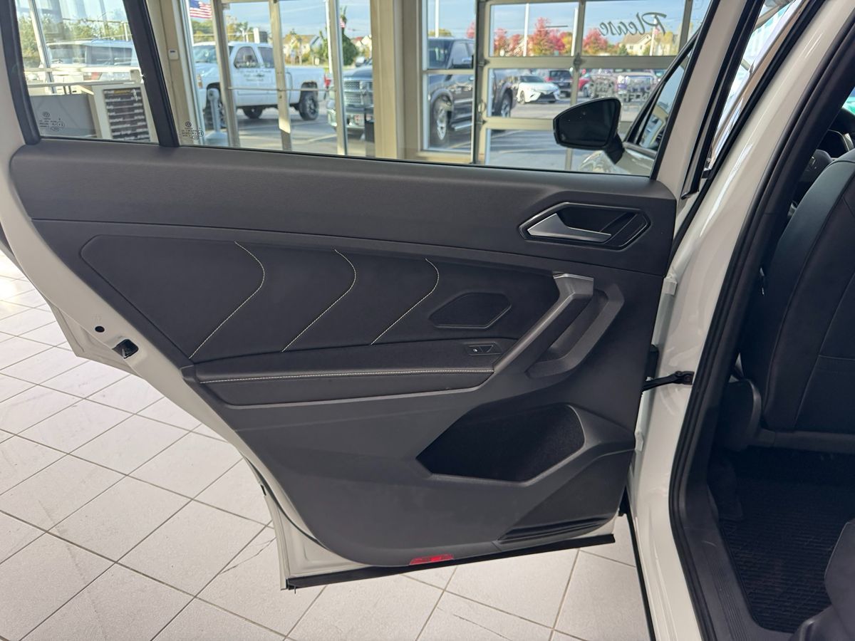 2022 Volkswagen Tiguan SE R-LINE BLACK - Photo 41