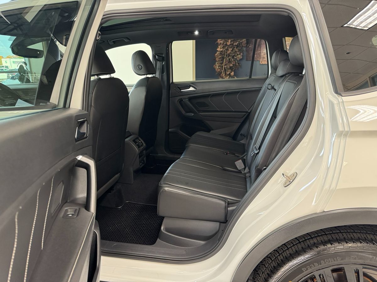 2022 Volkswagen Tiguan SE R-LINE BLACK - Photo 43