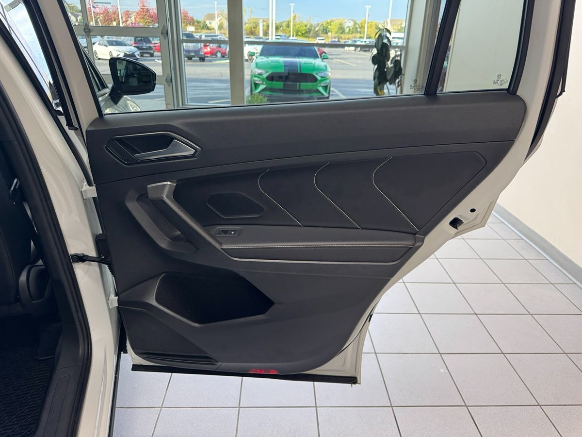 2022 Volkswagen Tiguan SE R-LINE BLACK - Photo 47