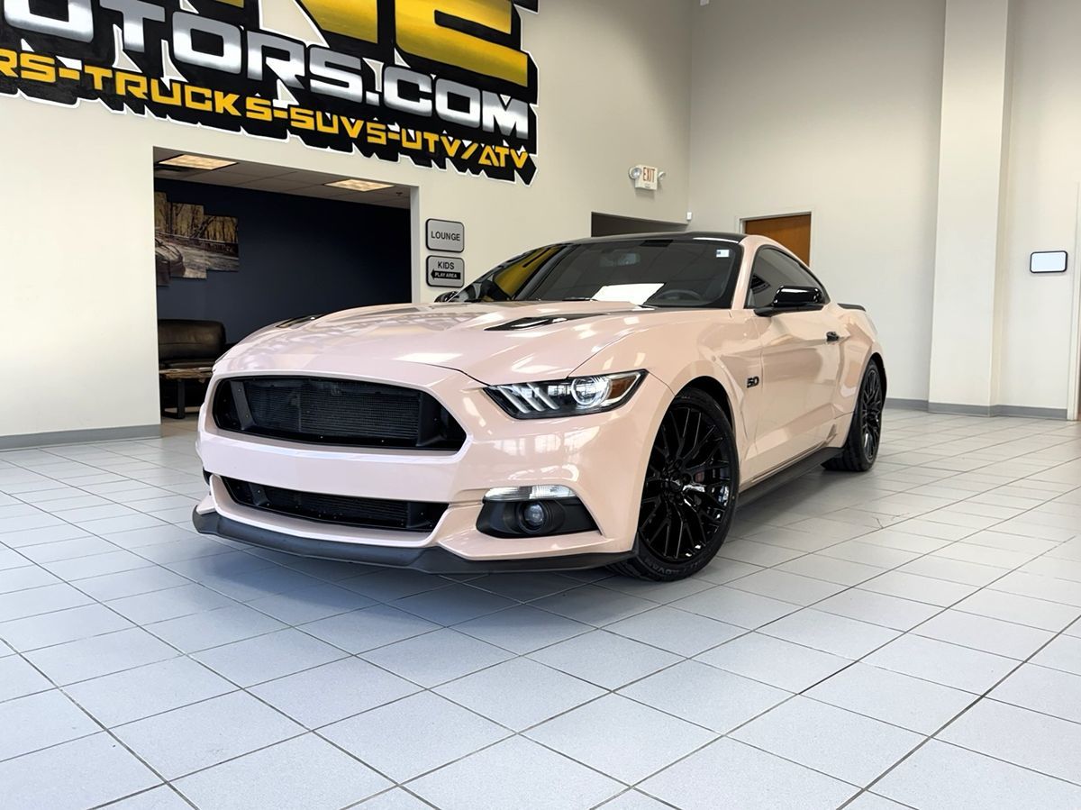 2015 Ford Mustang GT Premium photo 2