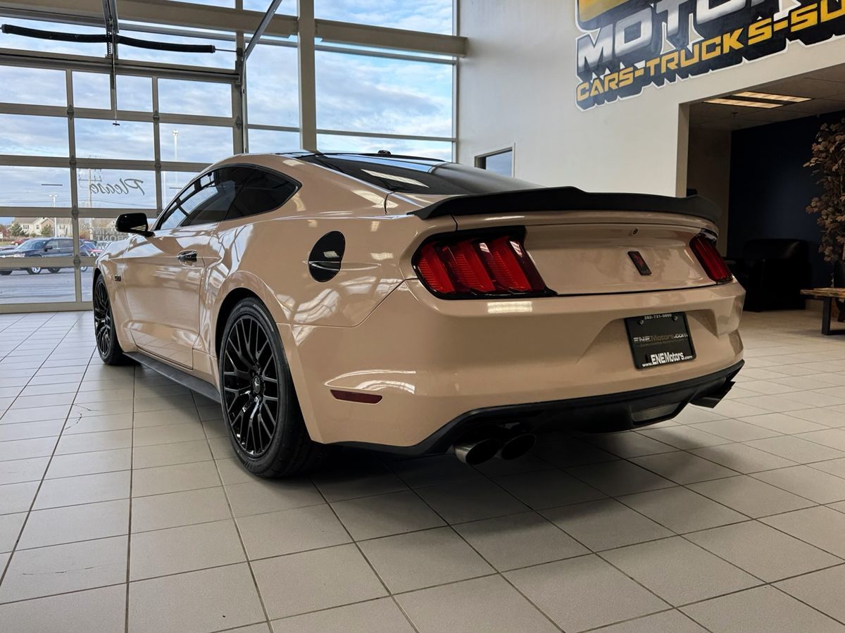 2015 Ford Mustang GT Premium photo 4