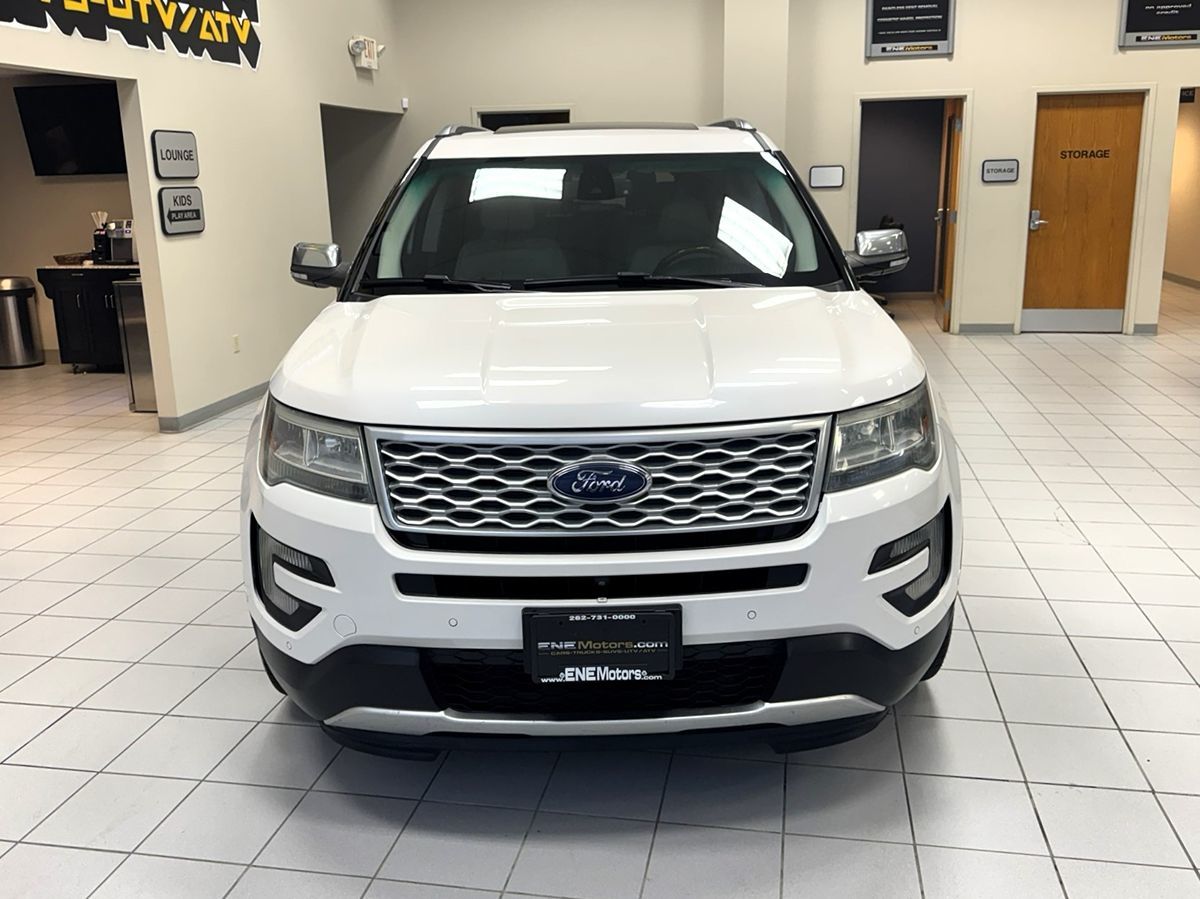 2016 Ford Explorer Platinum photo 3