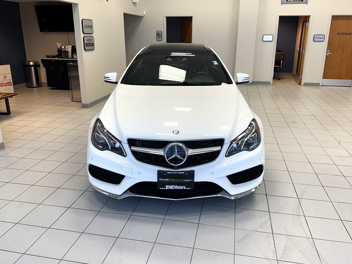 2017 Mercedes Benz E 400 4MATIC Coupe photo 3