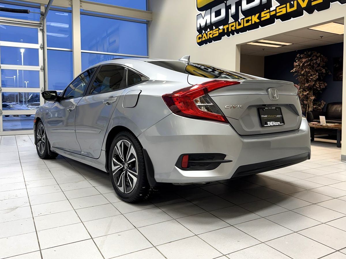 2017 Honda Civic EX-T photo 4