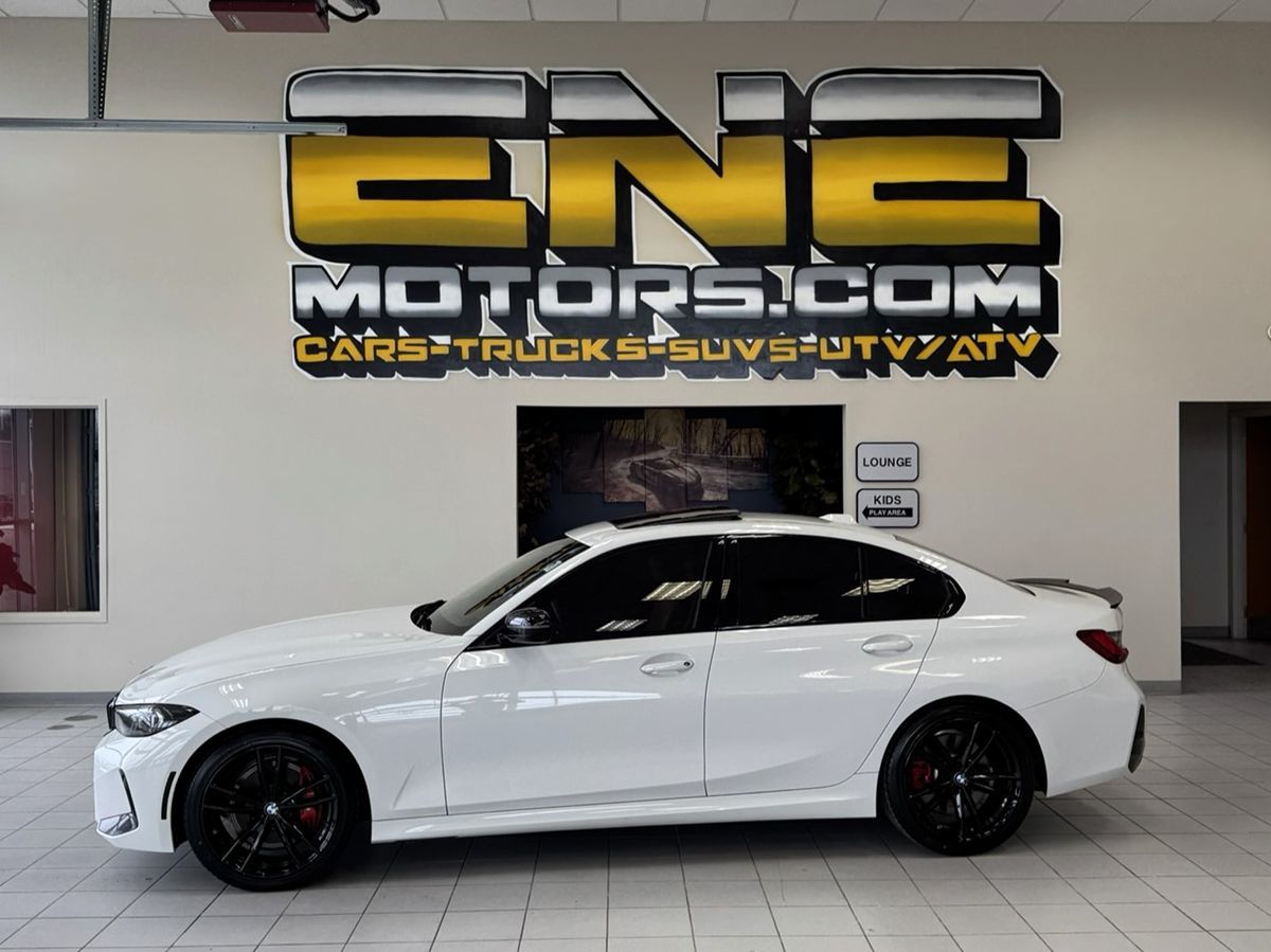 2023 BMW 3 Series 330i - Photo 6