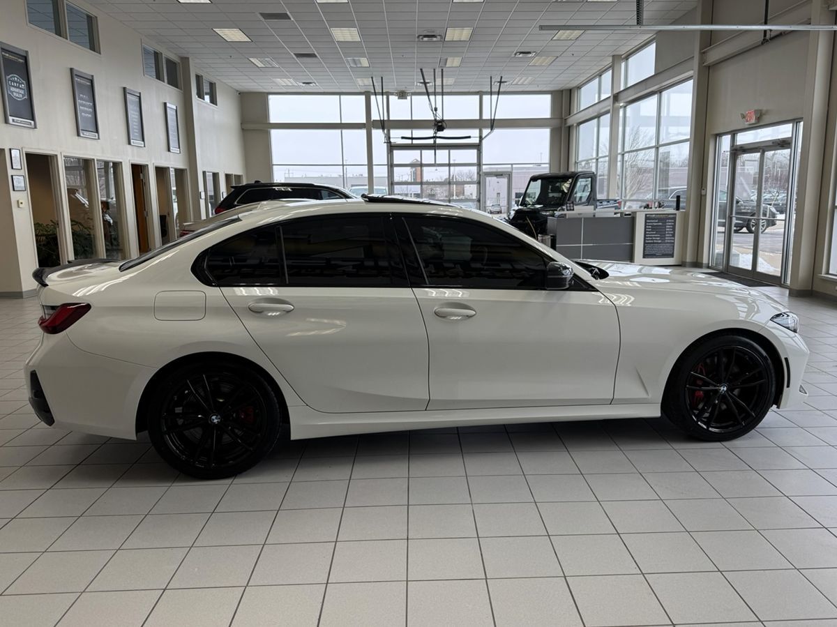 2023 BMW 3 Series 330i - Photo 8