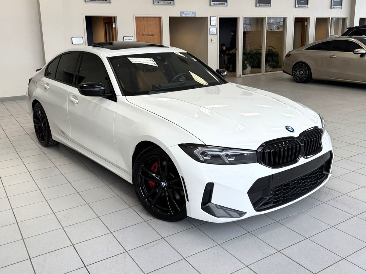 2023 BMW 3 Series 330i - Photo 9