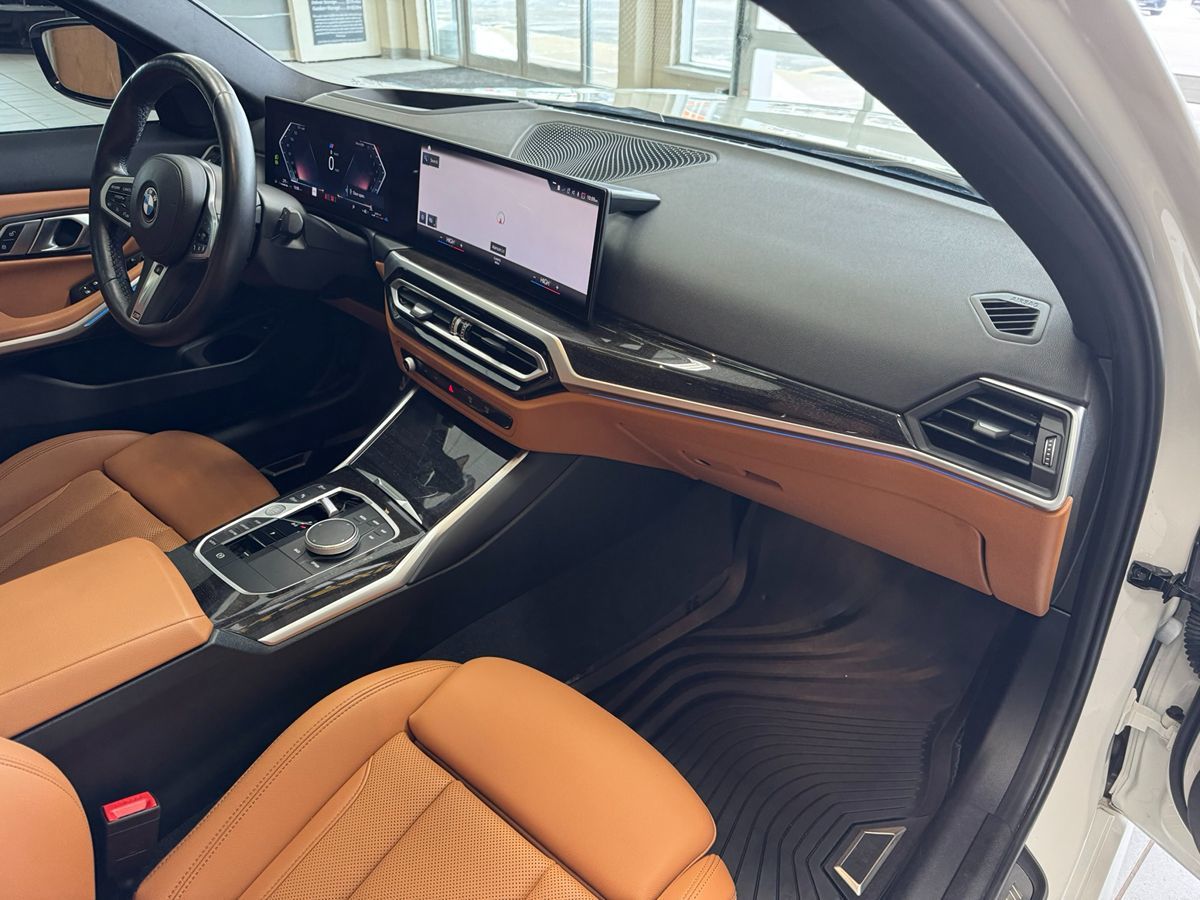 2023 BMW 3 Series 330i - Photo 21