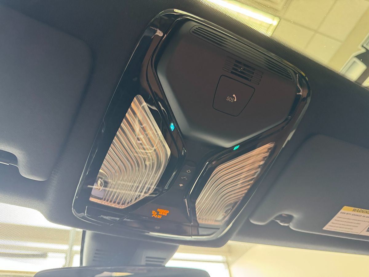 2023 BMW 3 Series 330i - Photo 43