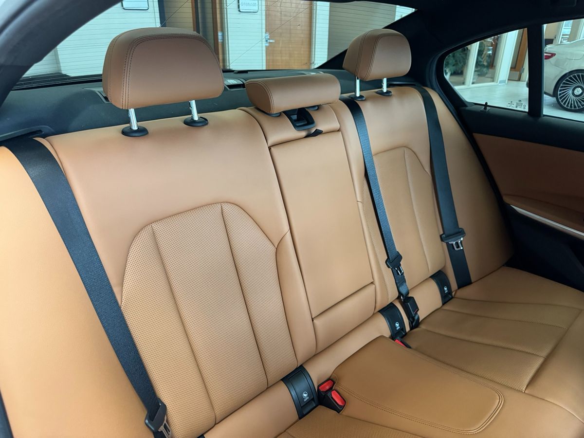 2023 BMW 3 Series 330i - Photo 54
