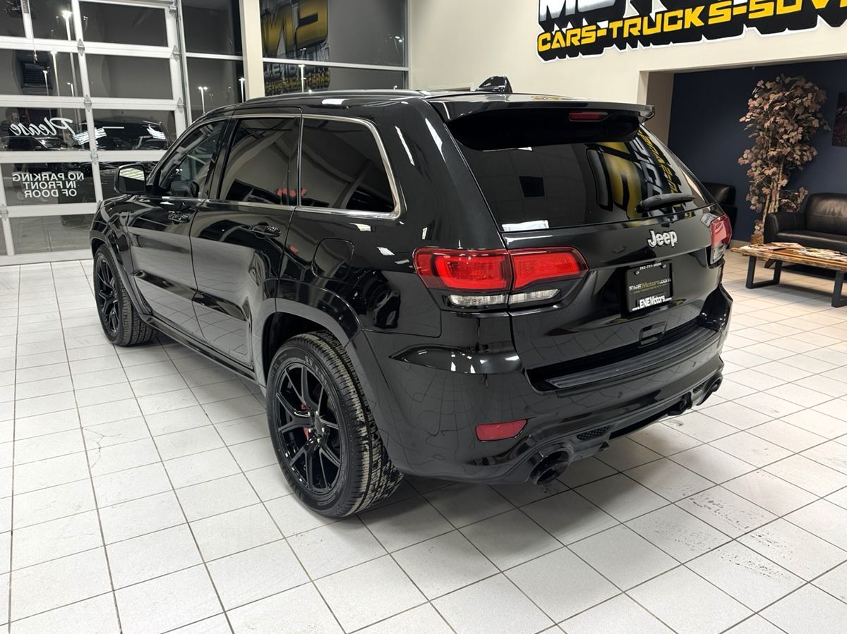 2014 Jeep Grand Cherokee SRT8 - Photo 2