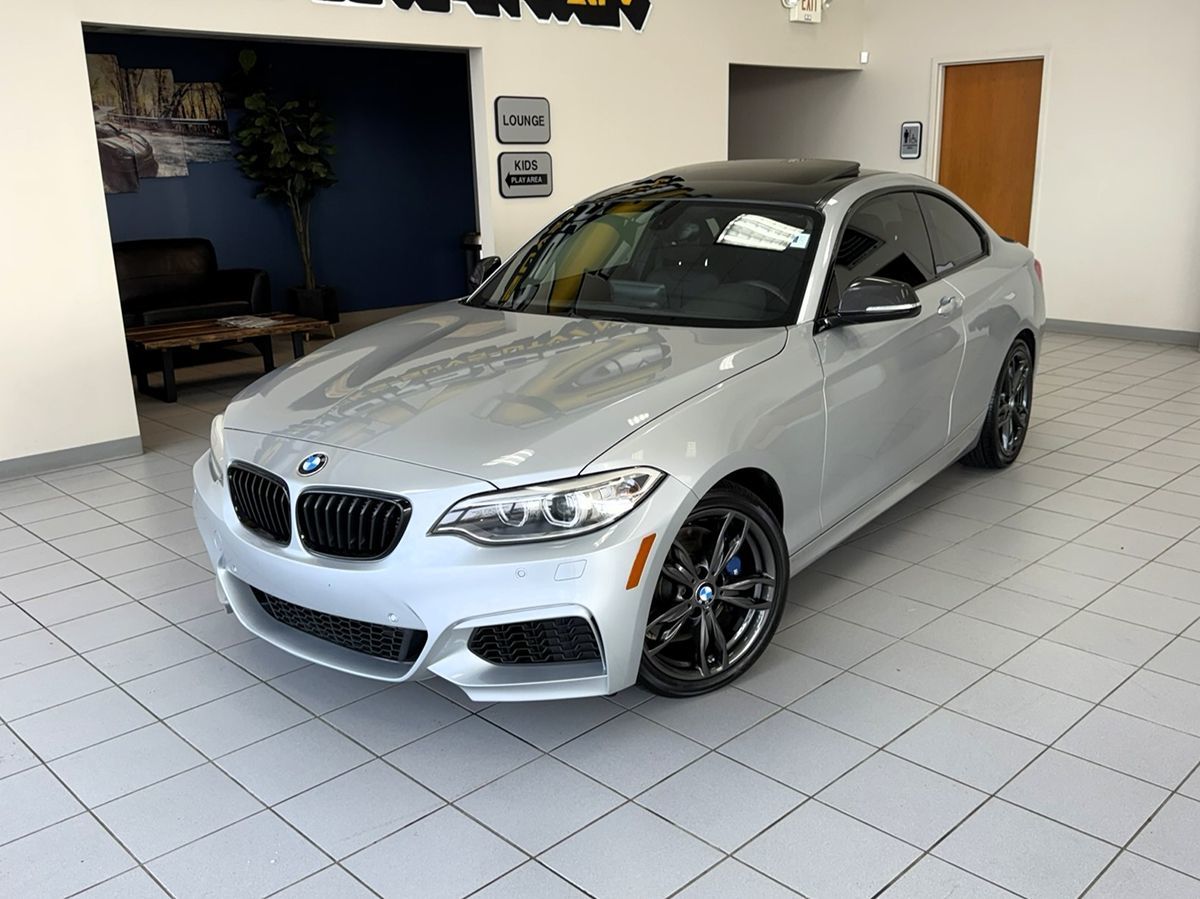 2016 BMW 2 Series M235i xDrive Coupe's photo