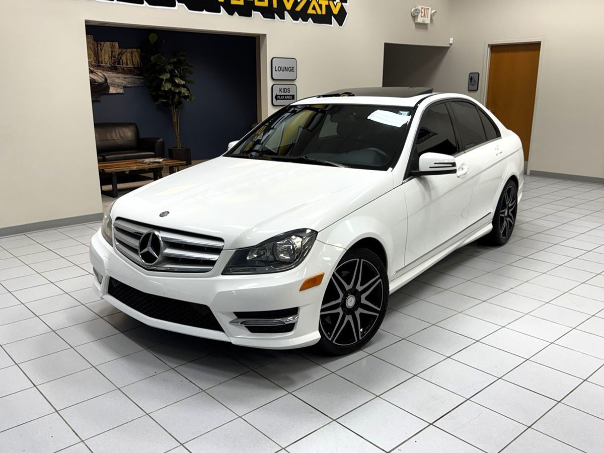 2013 Mercedes-Benz C-Class's photo