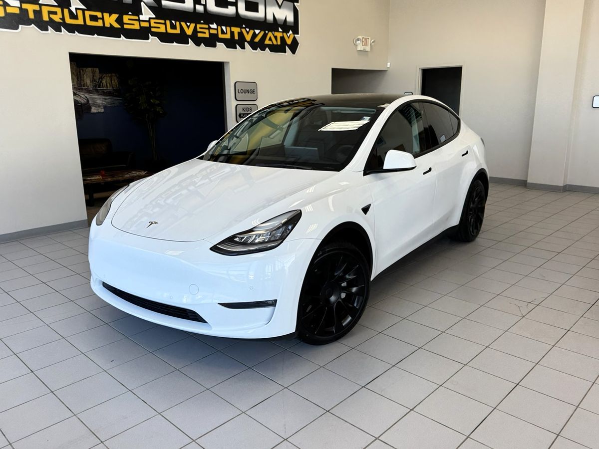 2021 Tesla Model Y Long Range Dual Motor All-Wheel Drive's photo