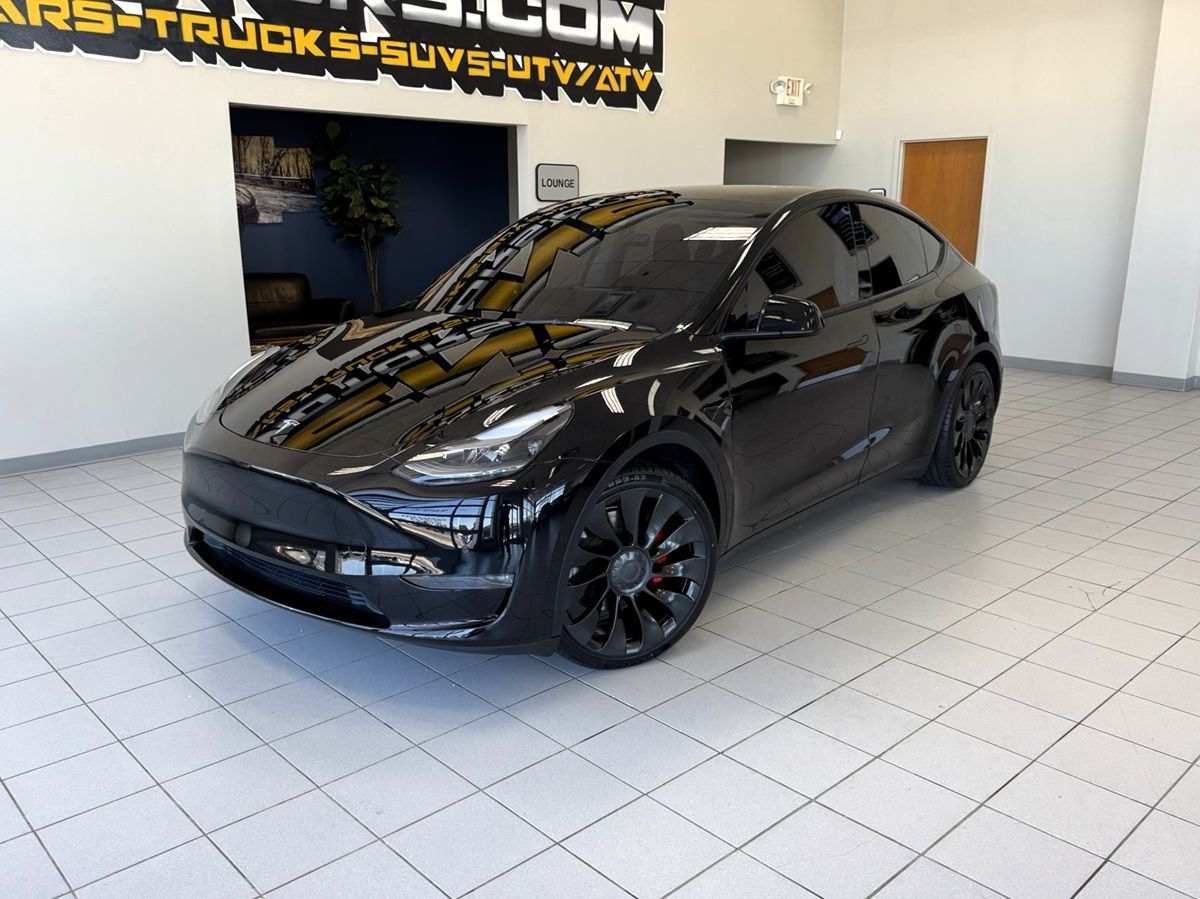 2022 Tesla Model Y Performance Dual Motor All-Wheel Drive's photo
