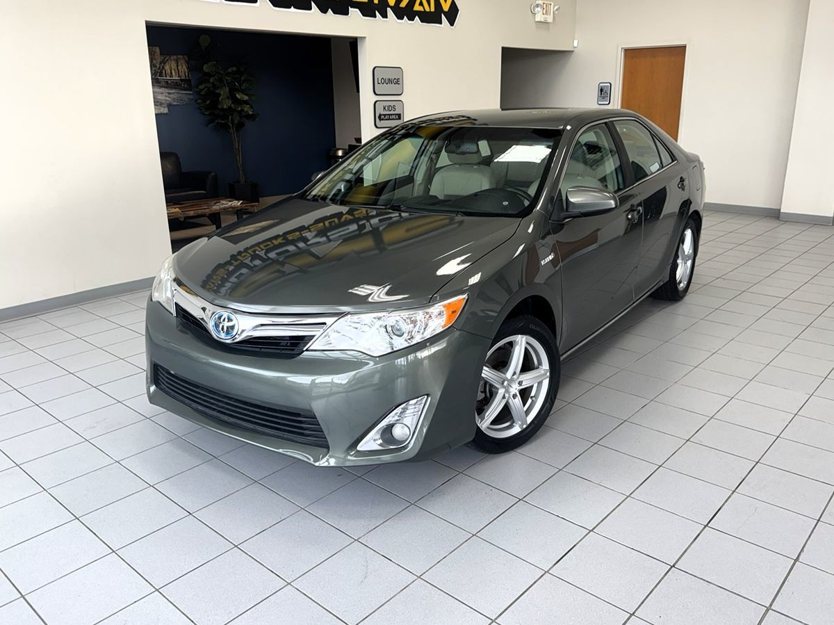 2012 Toyota Camry Hybrid XLE