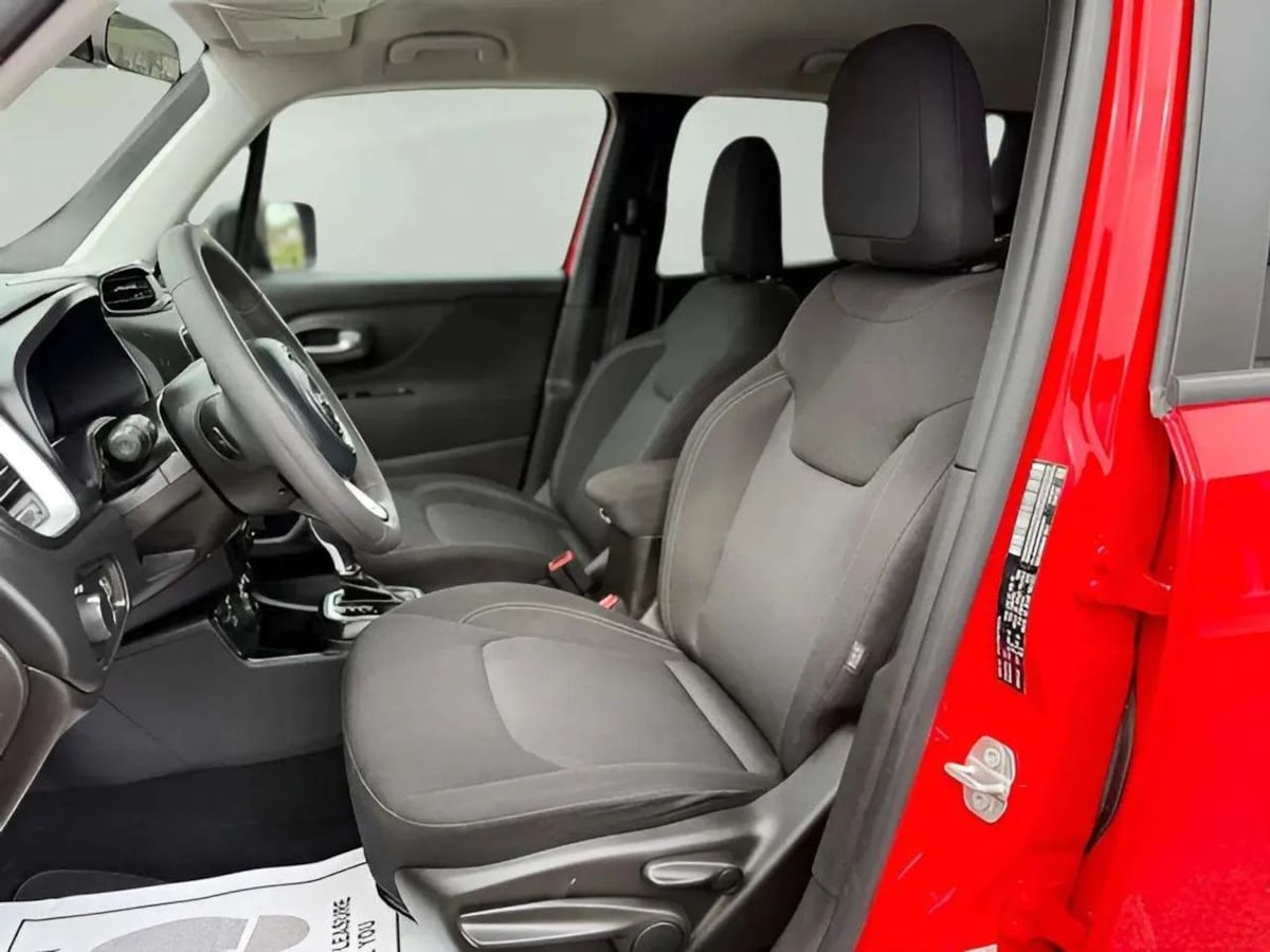 2021 Jeep Renegade Jeepster - Photo 9