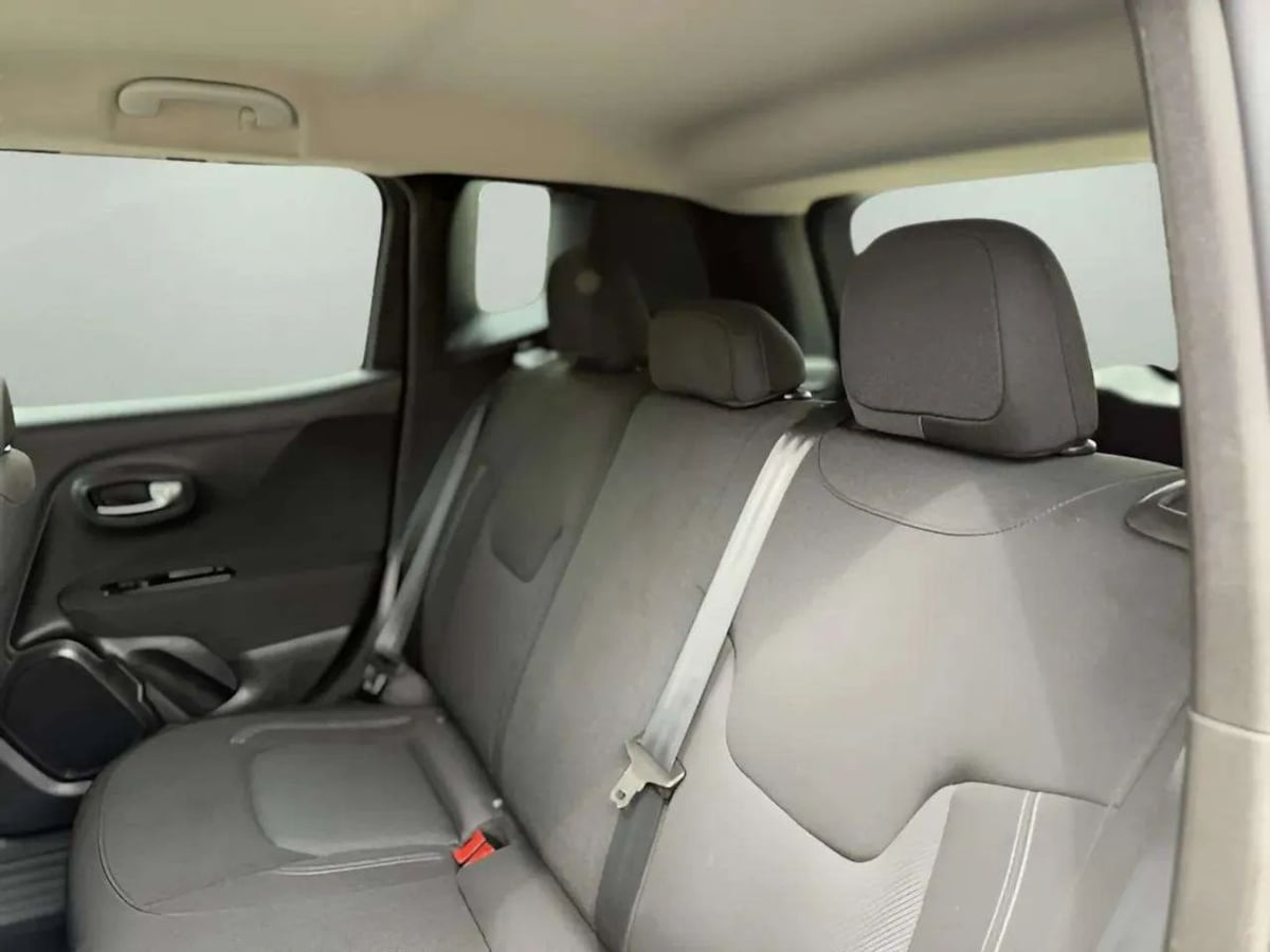2021 Jeep Renegade Jeepster - Photo 18