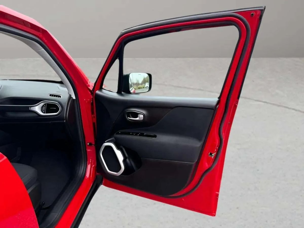 2021 Jeep Renegade Jeepster - Photo 23