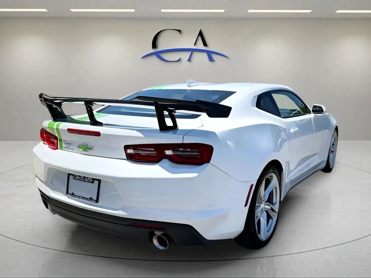 2021 Chevrolet Camaro LT1 - Photo 7