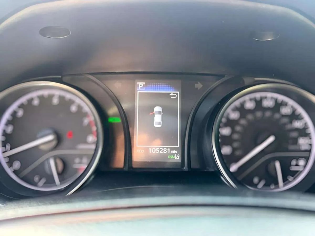 2022 Toyota Camry SE - Photo 11