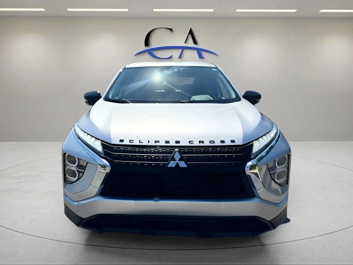 2024 Mitsubishi Eclipse Cross LE - Photo 2