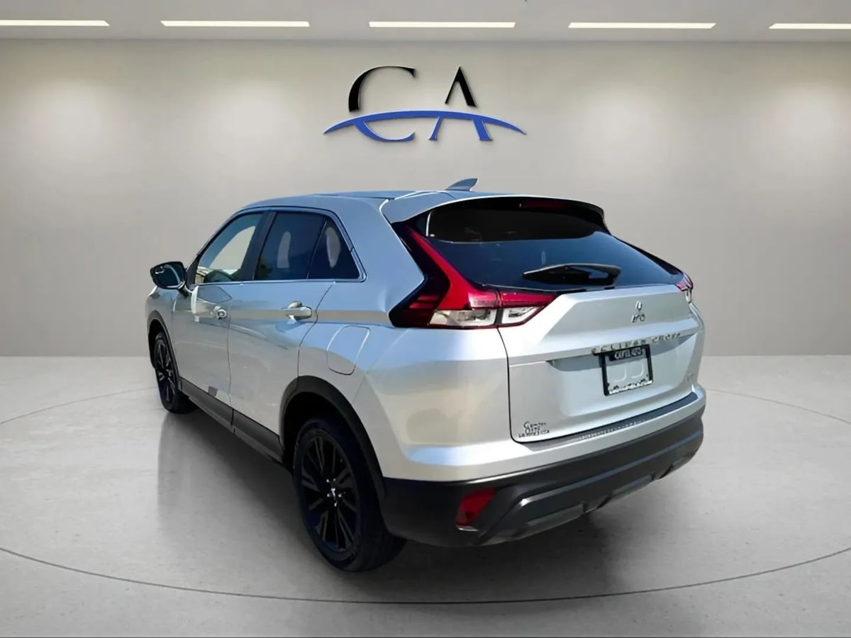 2024 Mitsubishi Eclipse Cross LE - Photo 5