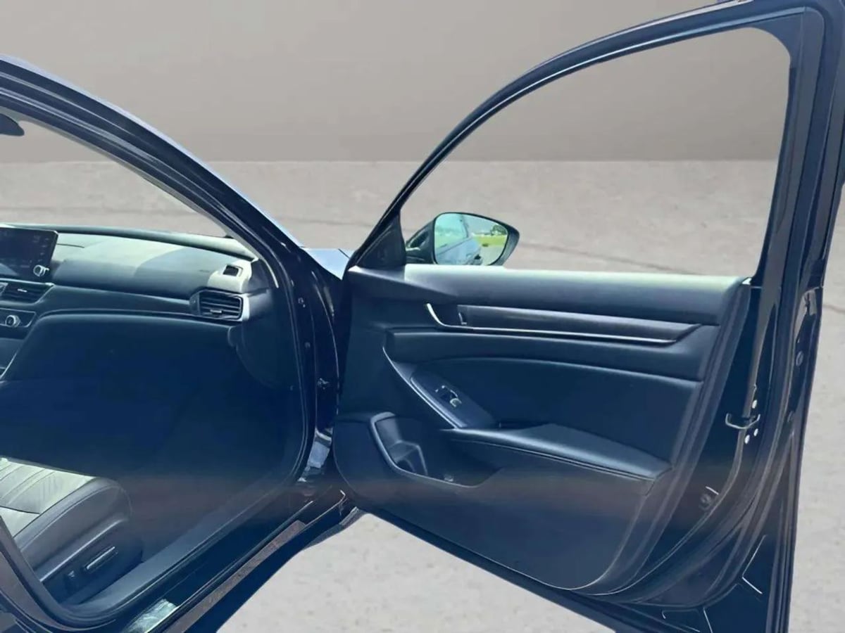 2022 Honda Accord Sport SE - Photo 18