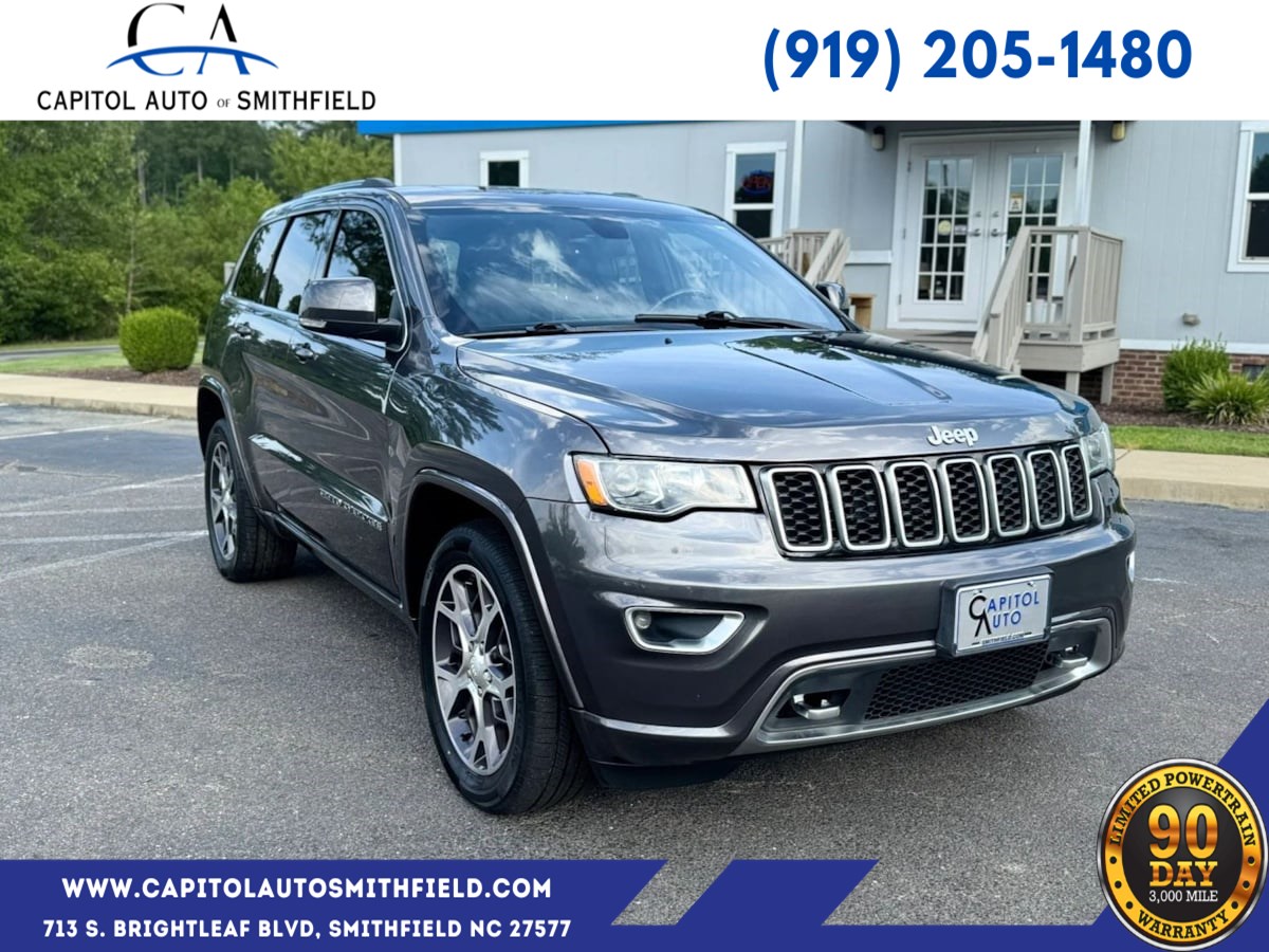 Gray (Granite Crystal Metallic Clearcoat) 2018 Jeep Grand Cherokee SUV / Crossover Four-Wheel Drive Automatic