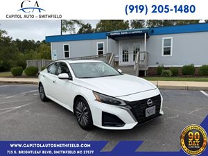 View 2024 Nissan Altima