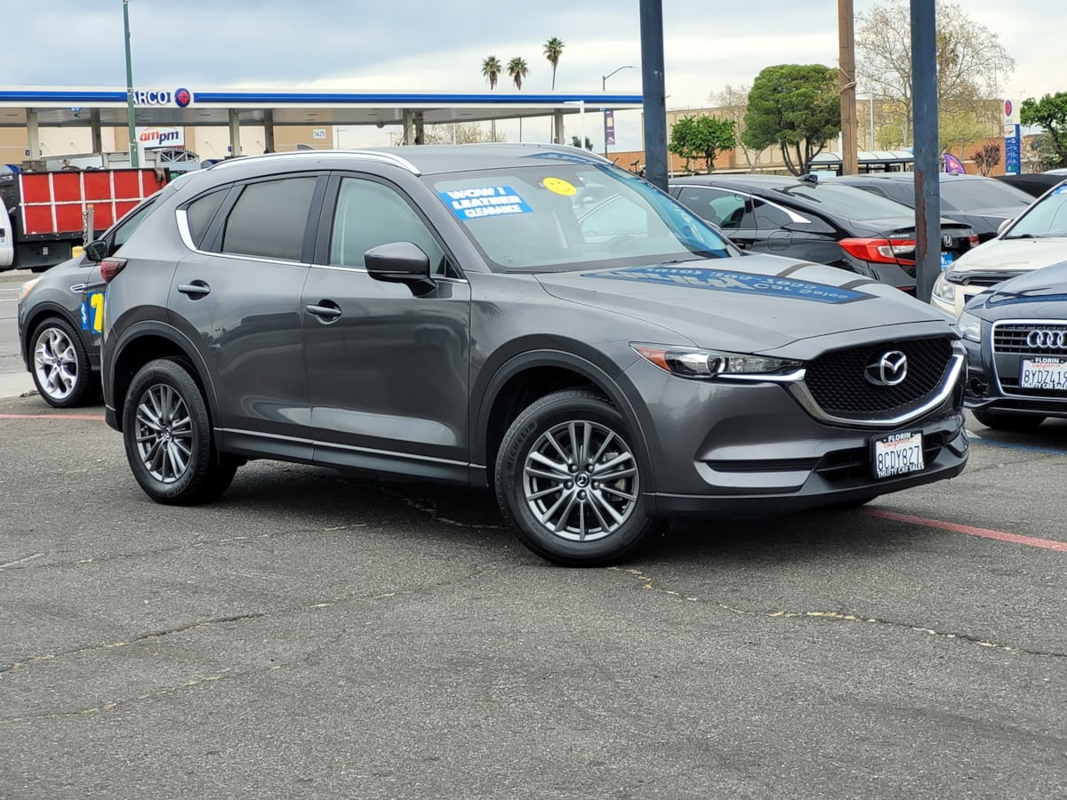 2017 Mazda CX-5 Touring photo 2
