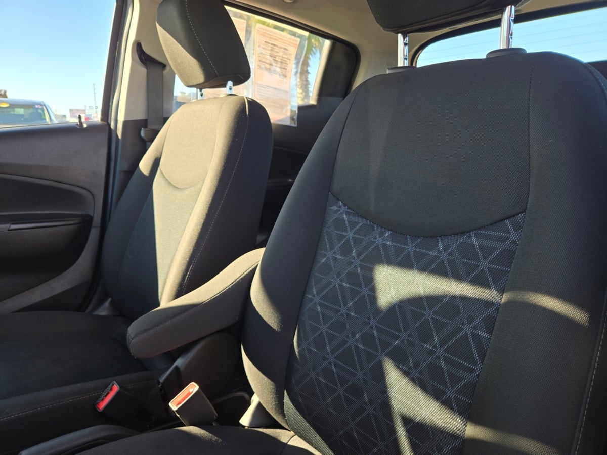 2022 Chevrolet Spark 1LT - Photo 8