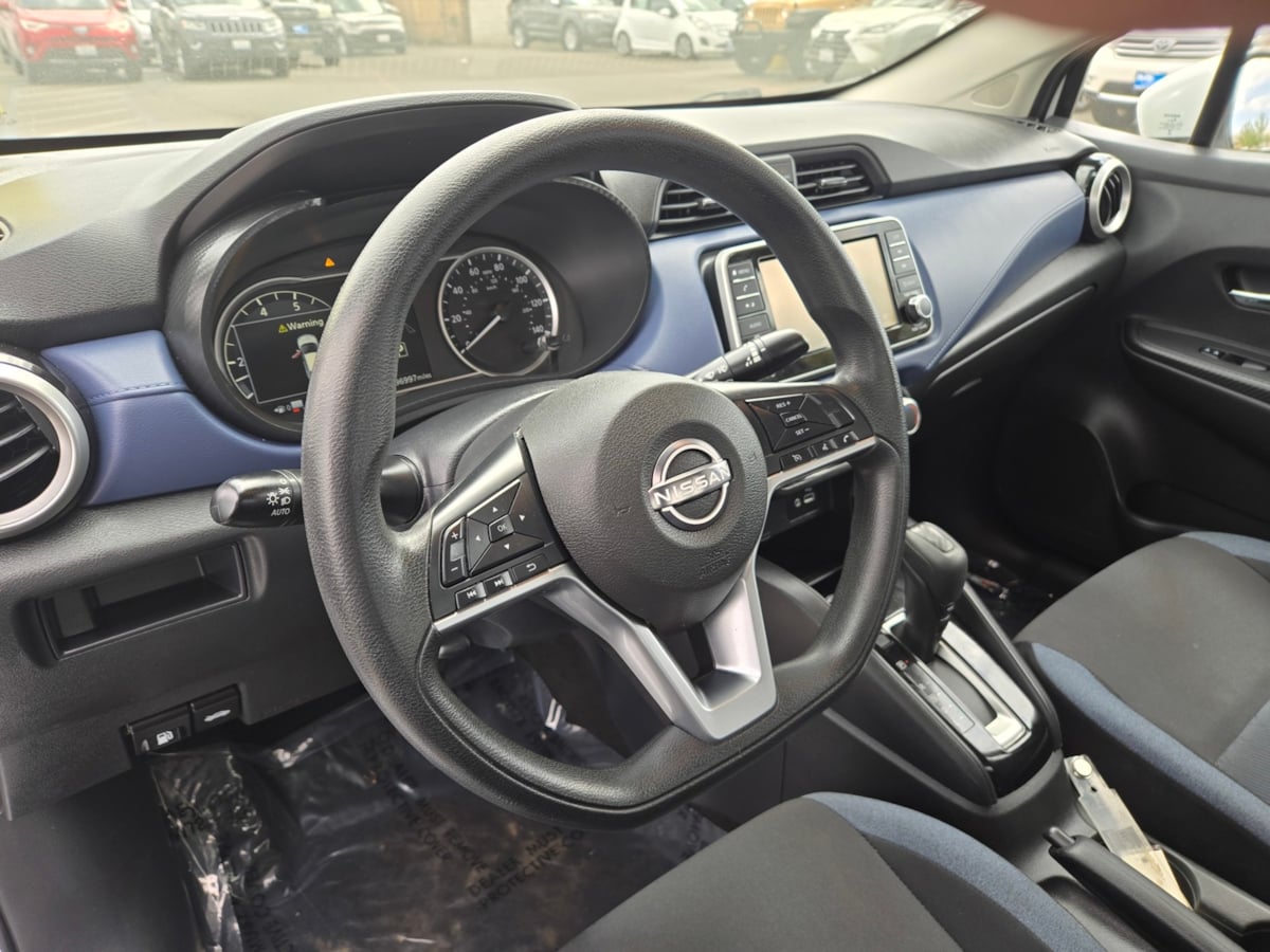 2023 Nissan Versa Sedan SV - Photo 11