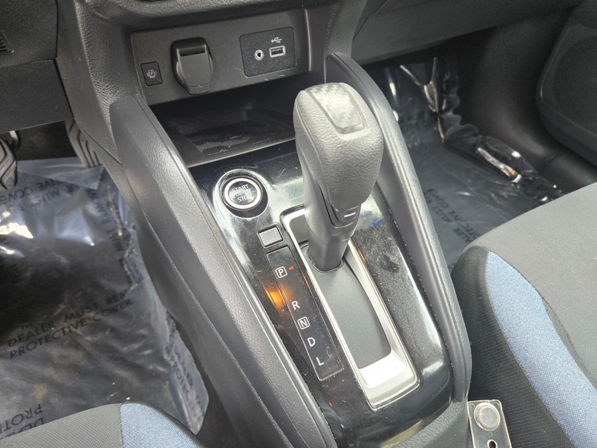 2023 Nissan Versa Sedan SV - Photo 13