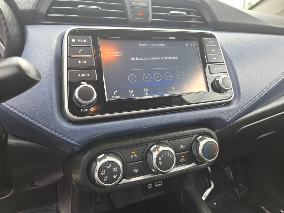 2023 Nissan Versa Sedan SV - Photo 14