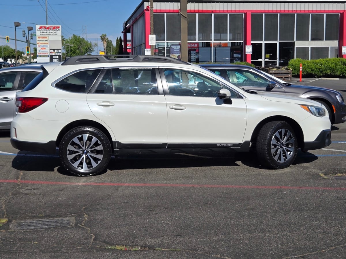 2016 Subaru Outback 3.6R Limited photo 4