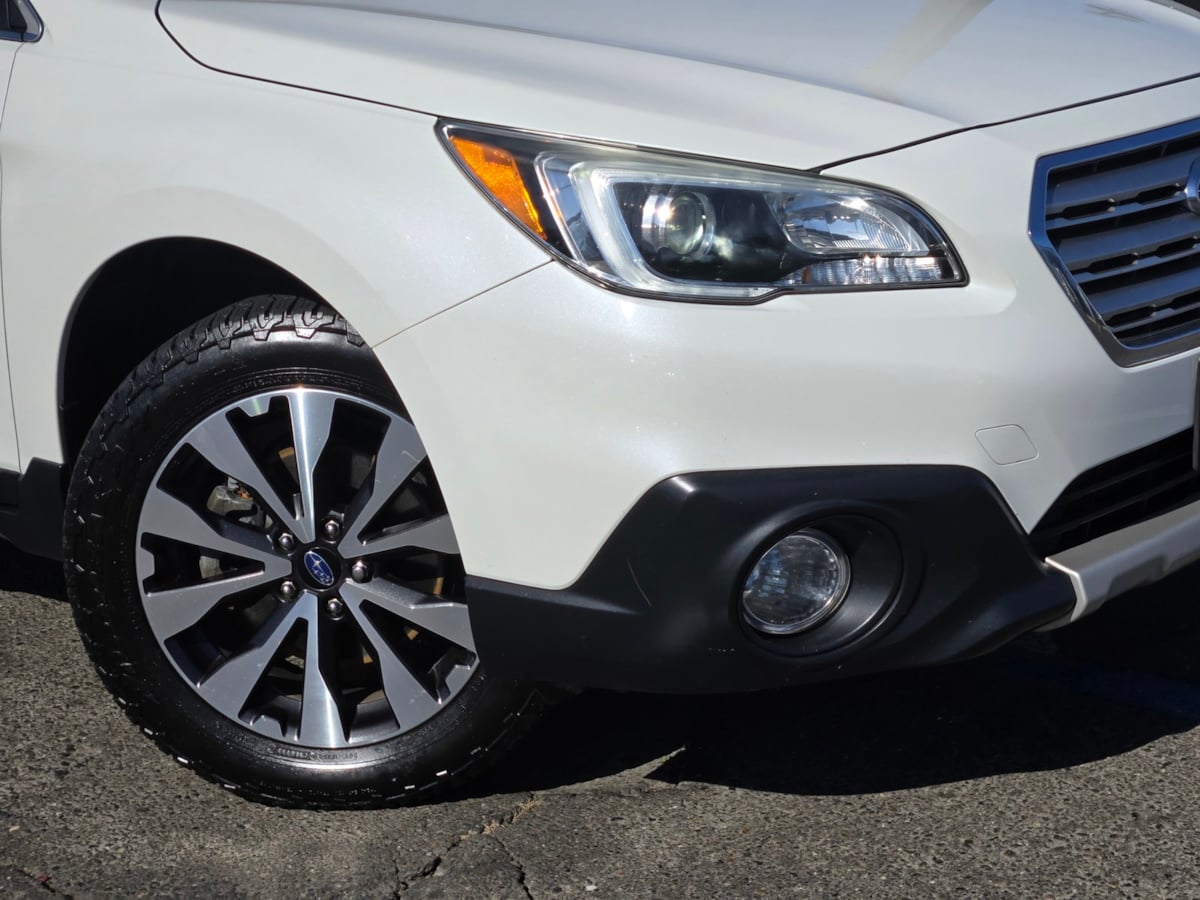 2016 Subaru Outback 3.6R Limited photo 3