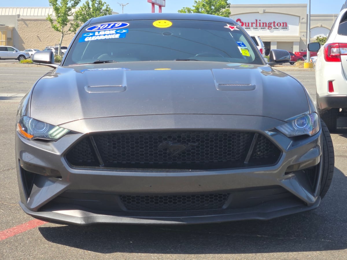 2019 Ford Mustang GT photo 2