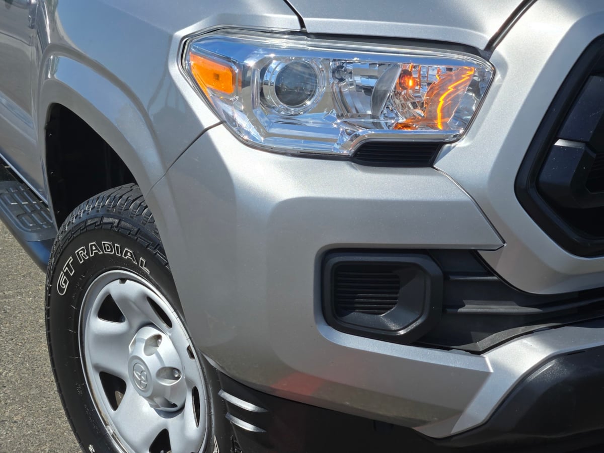 2020 Toyota Tacoma SR photo 3