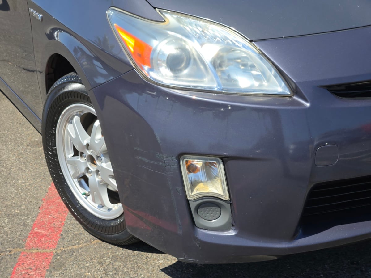 2010 Toyota Prius Two photo 3