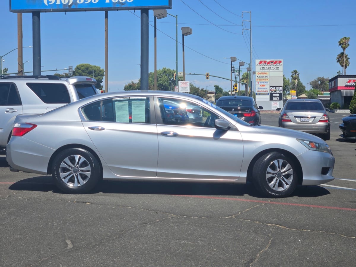 2014 Honda Accord LX photo 4