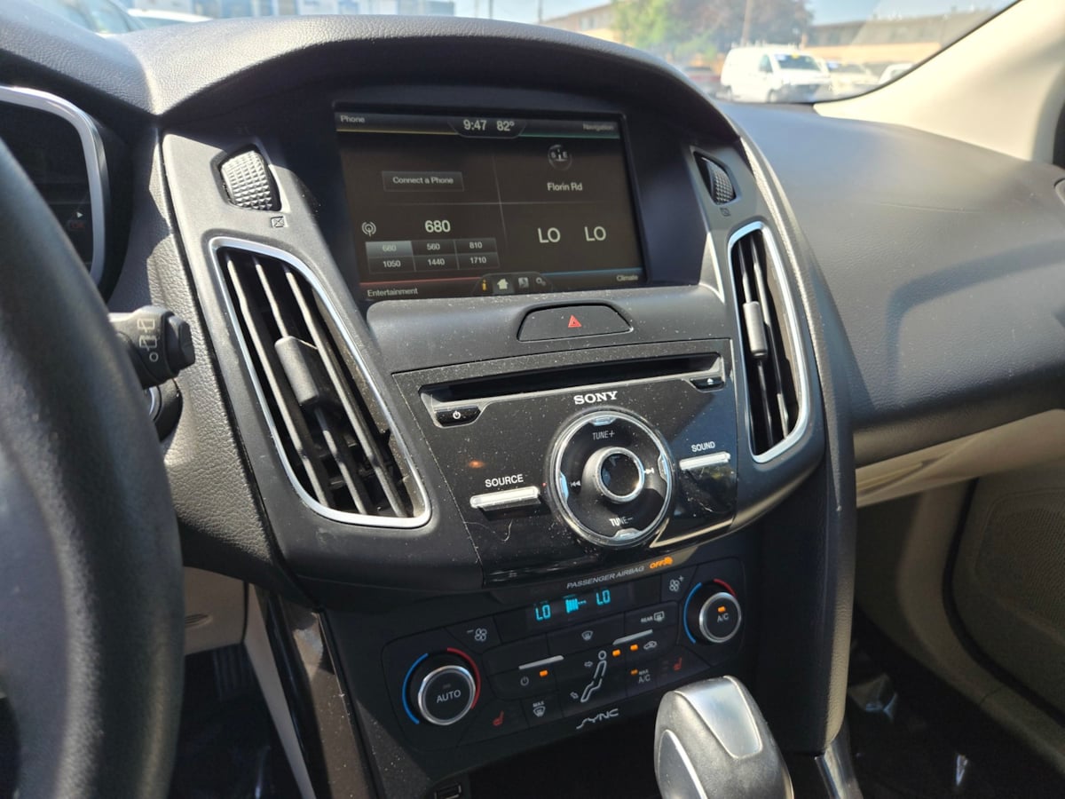 2015 Ford Focus Electric - Photo 13