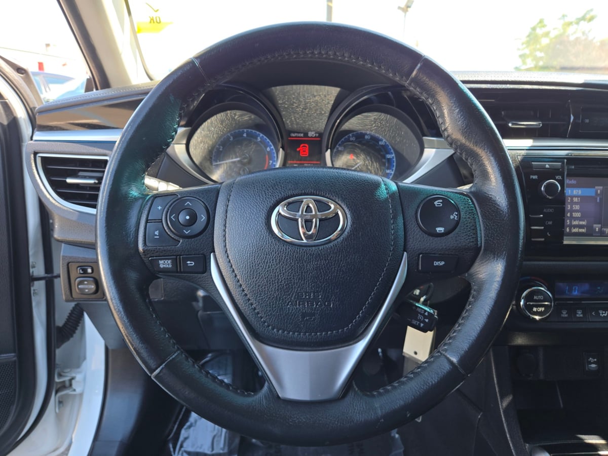 2014 Toyota Corolla L photo 16