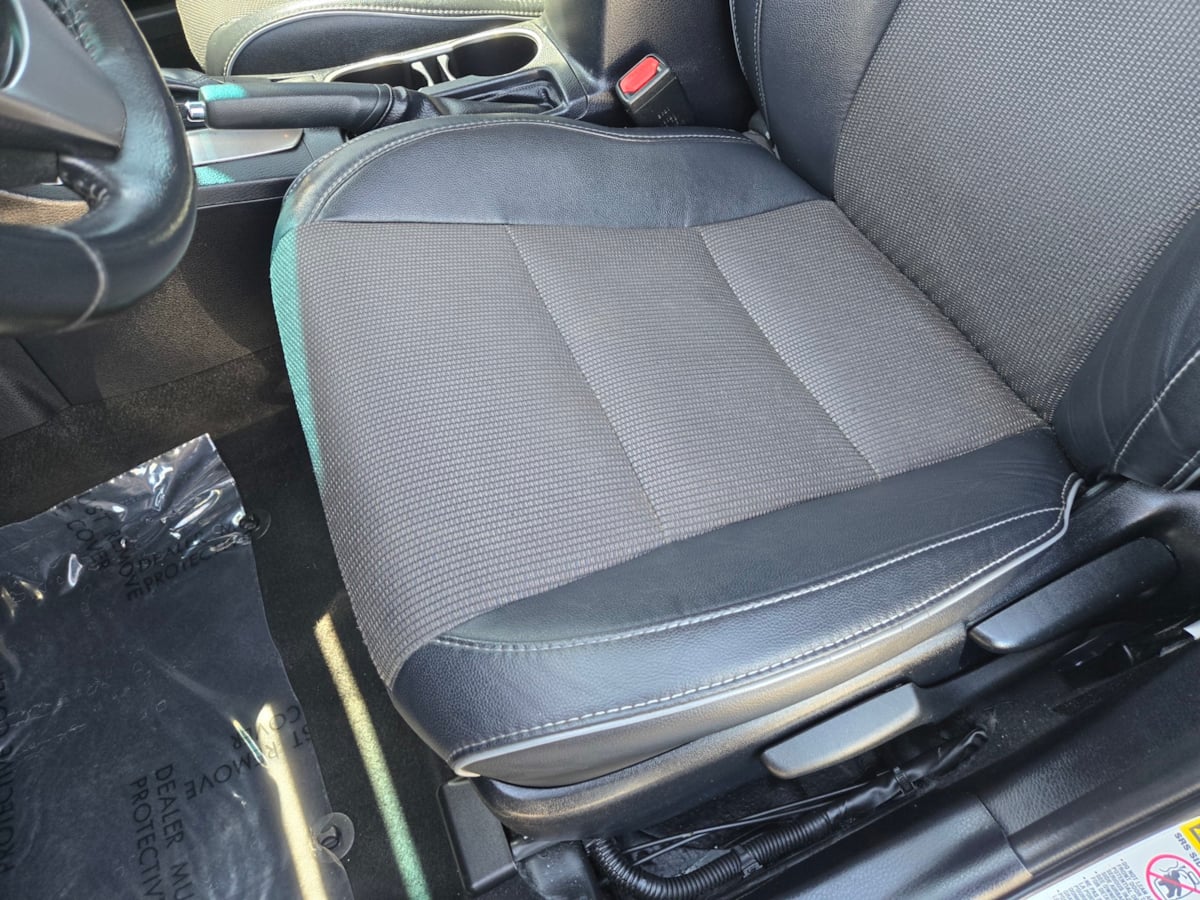2014 Toyota Corolla L photo 8