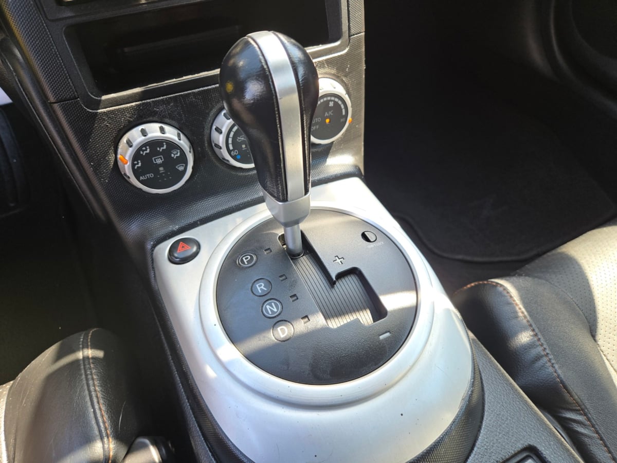2008 Nissan 350Z Touring photo 11
