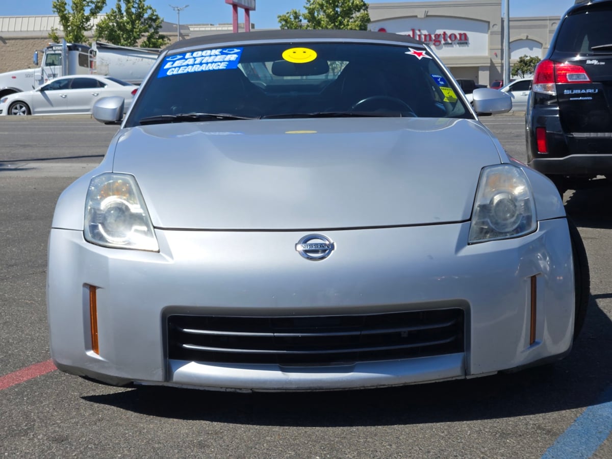 2008 Nissan 350Z Touring photo 2