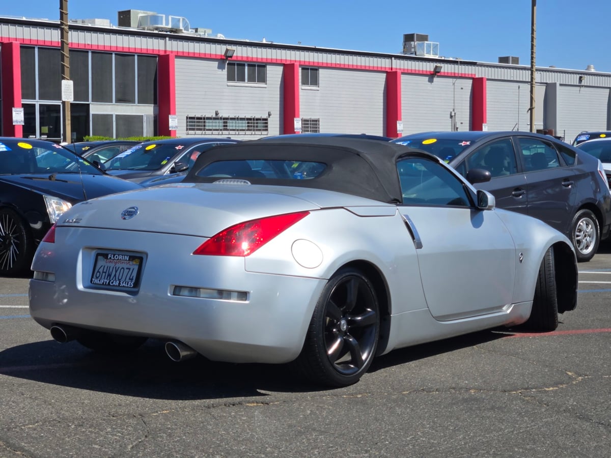 2008 Nissan 350Z Touring photo 5