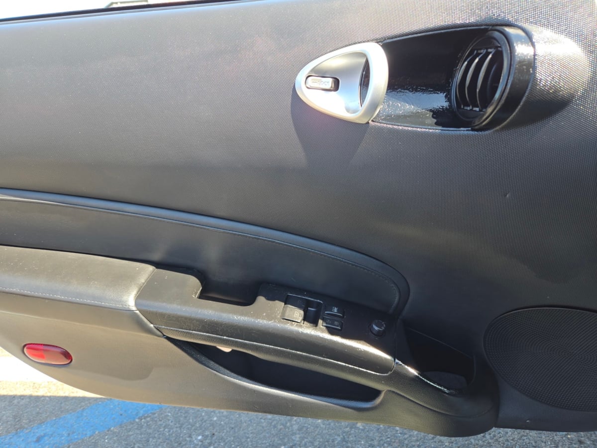 2008 Nissan 350Z Touring photo 10